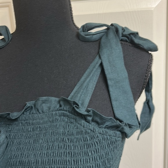 A loves A  Small Deep Teal Ruffle Top, 55% Linen. 45% Rayon, Length 14”,… - Picture 2 of 8